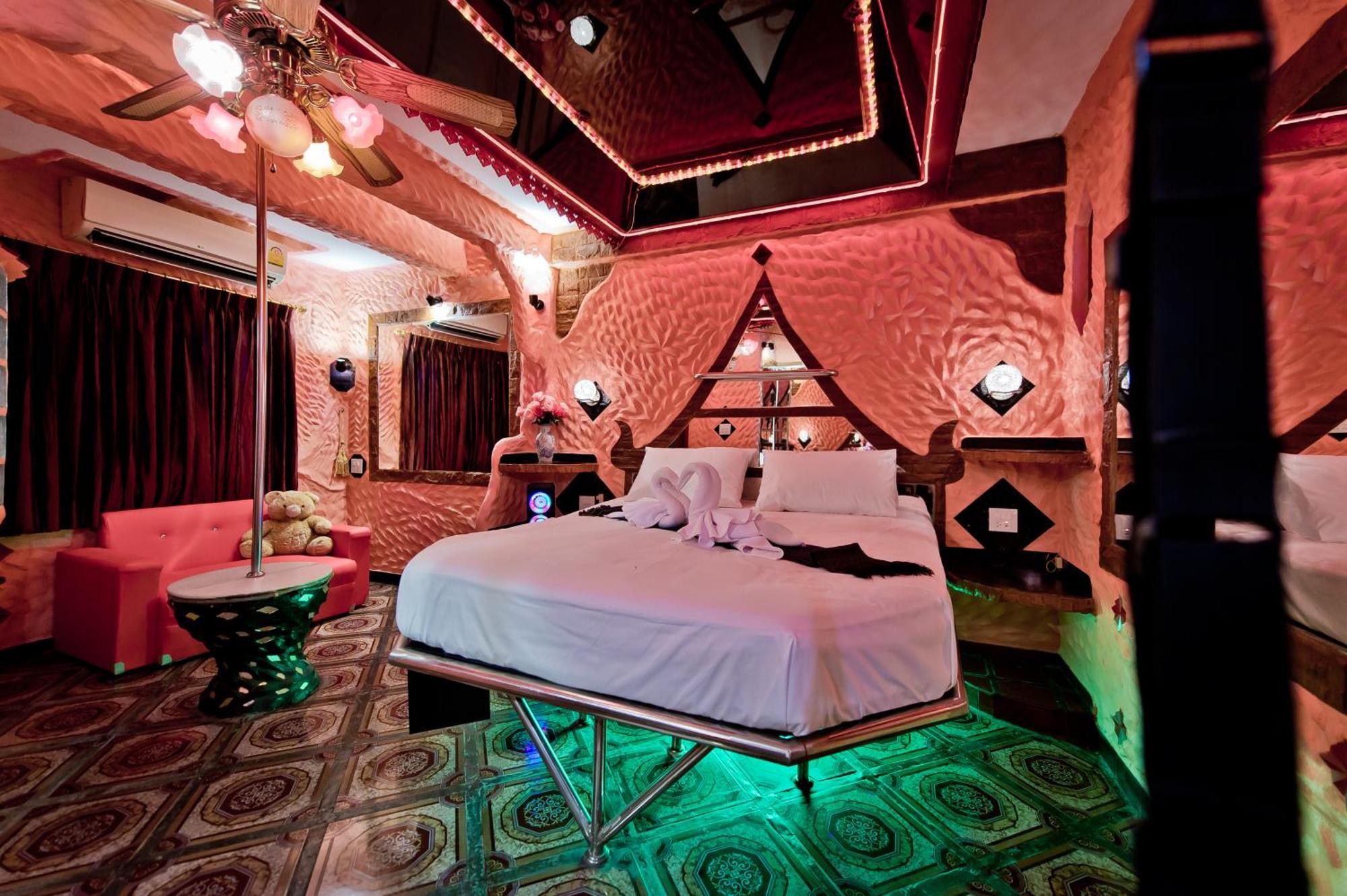 Penthouse Pattaya Hotel Kültér fotó