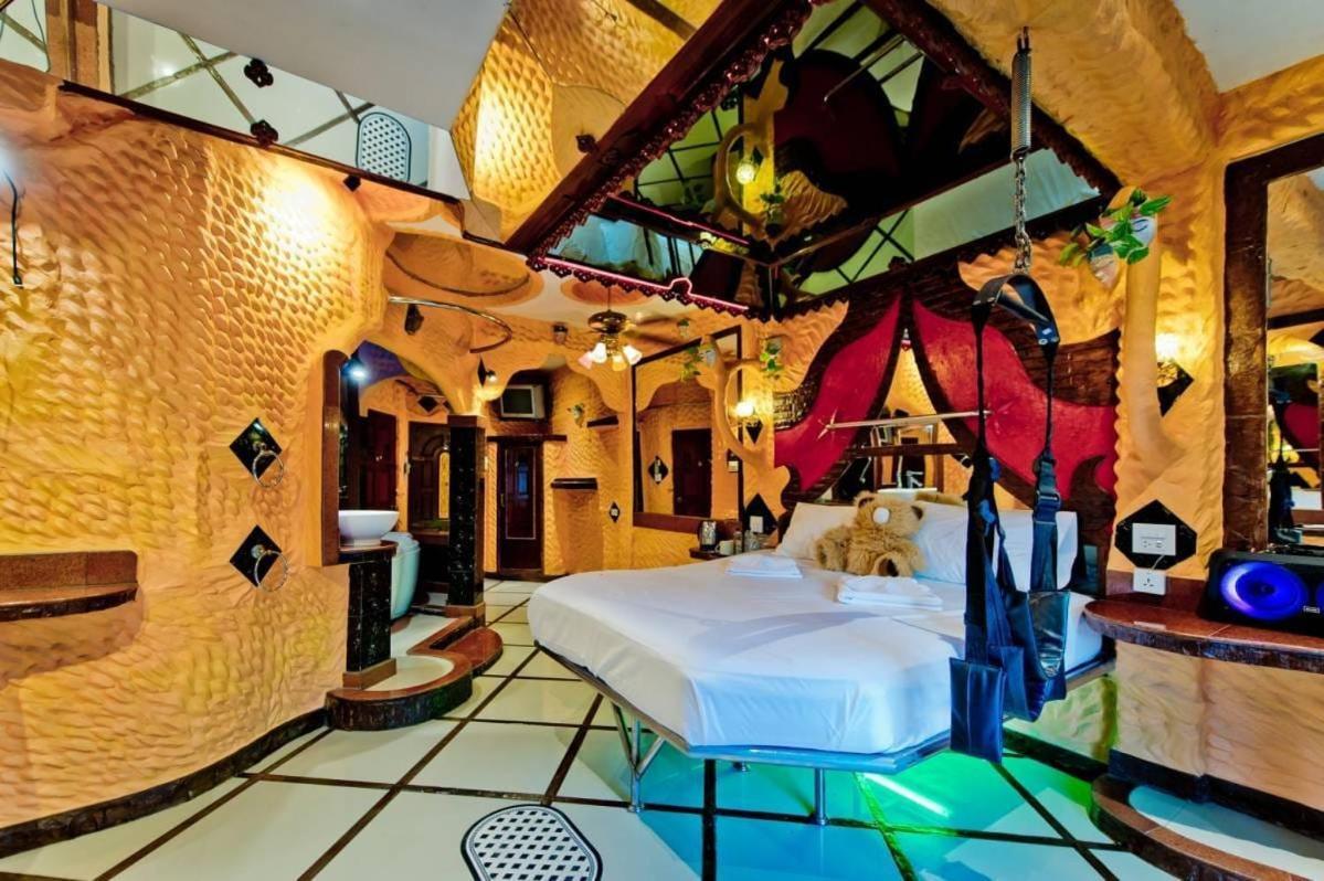 Penthouse Pattaya Hotel Kültér fotó