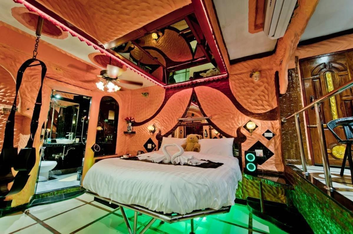 Penthouse Pattaya Hotel Kültér fotó